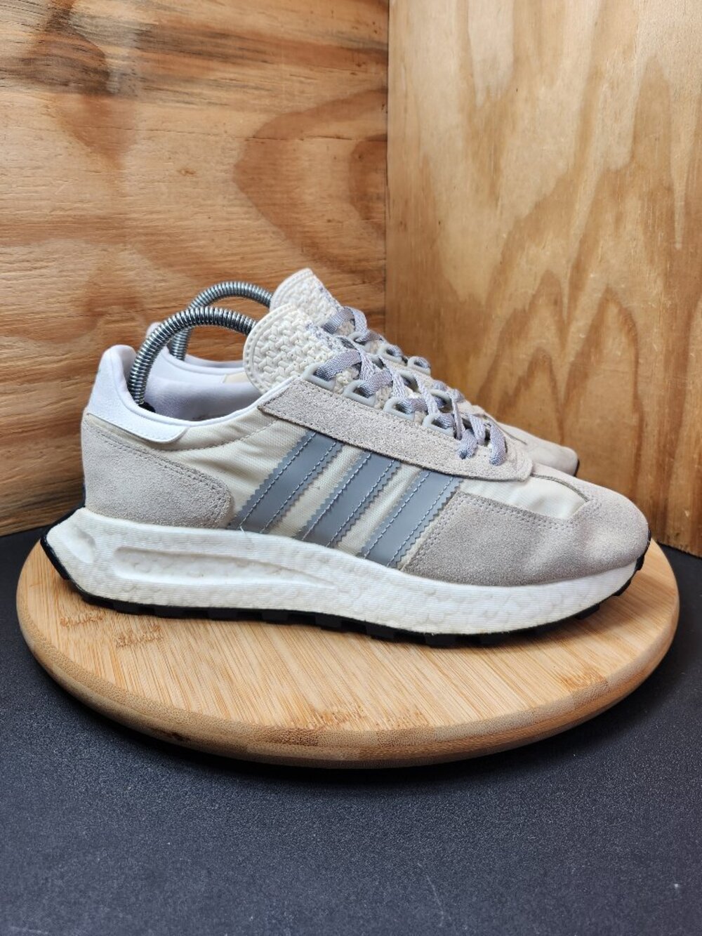 Adidas Retropy E5 Womens Running Shoes Sneakers Size 9